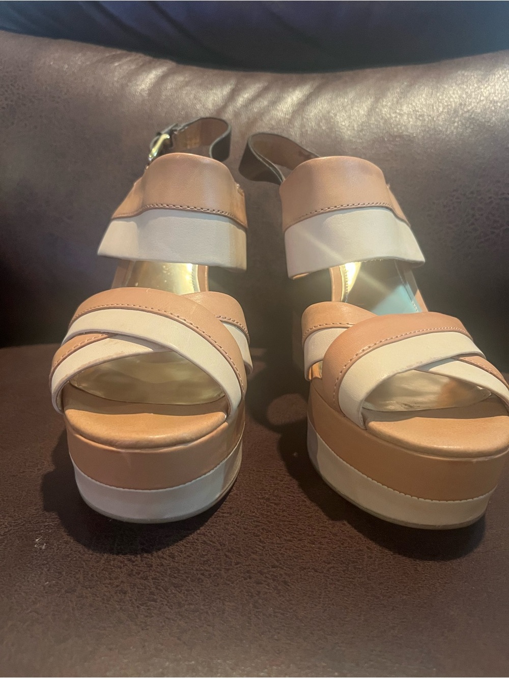 Coach Women’s Two-Tone Tan & Cream Platform Sandals size 9